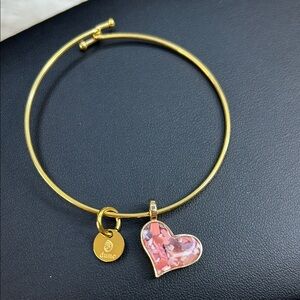 Dune Gold Bracelet with Tilted Heart Pink Heart Charm